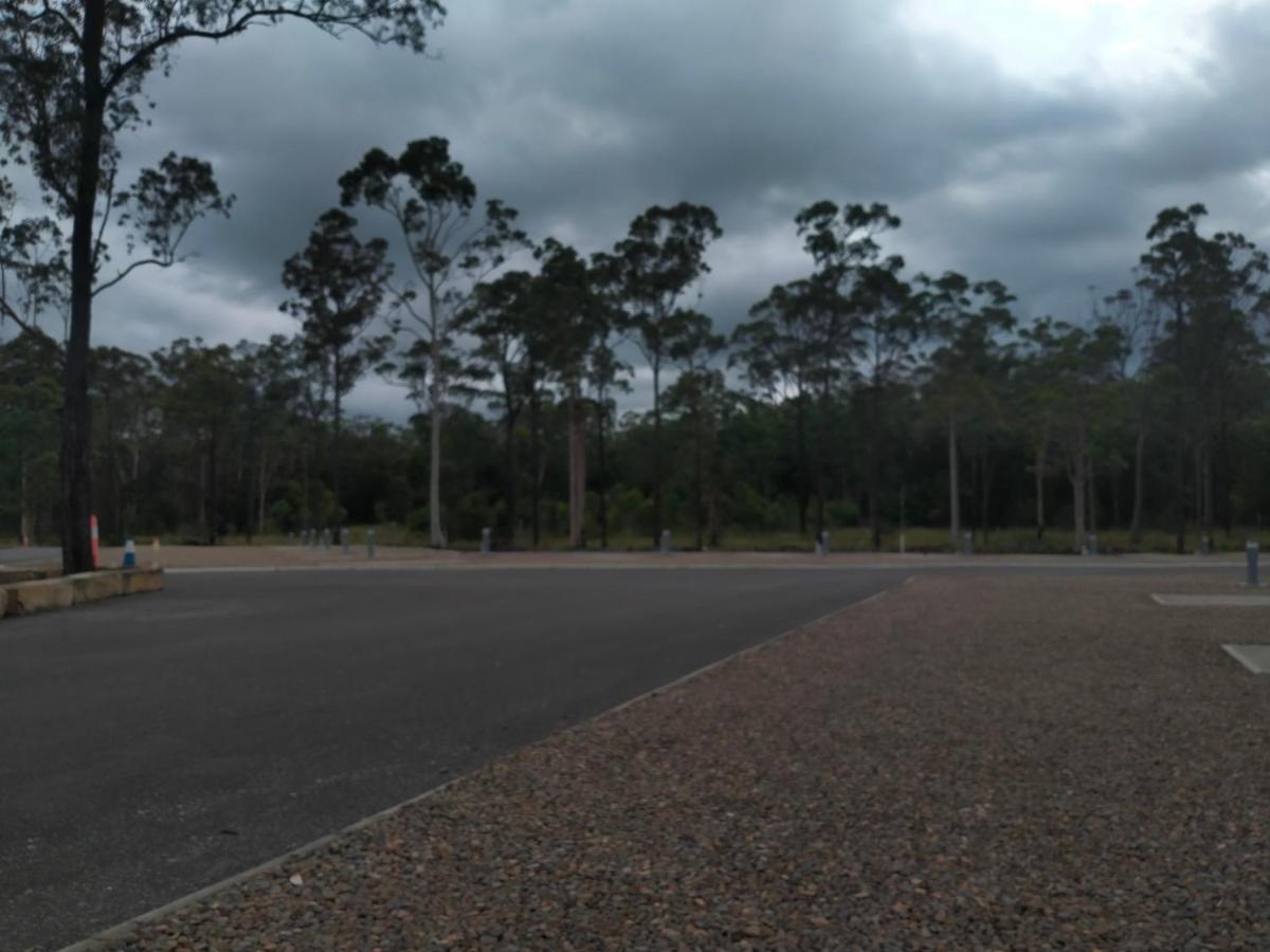 Australian Motor Home Tourist Park Twelve Mile Creek Karuah Bagian luar foto