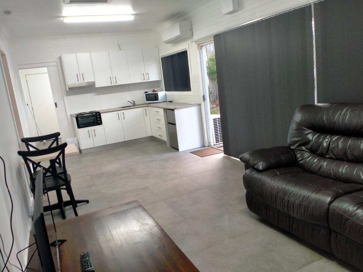 Australian Motor Home Tourist Park Twelve Mile Creek Karuah Bagian luar foto