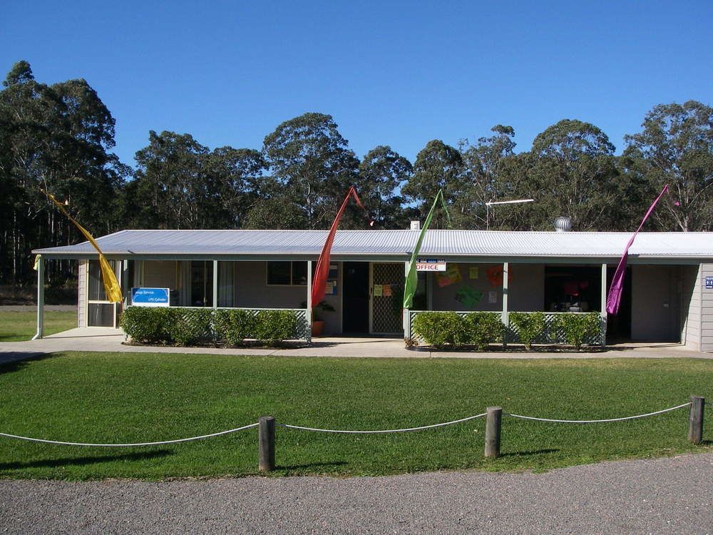 Australian Motor Home Tourist Park Twelve Mile Creek Karuah Bagian luar foto